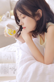 楼上的小女孩
